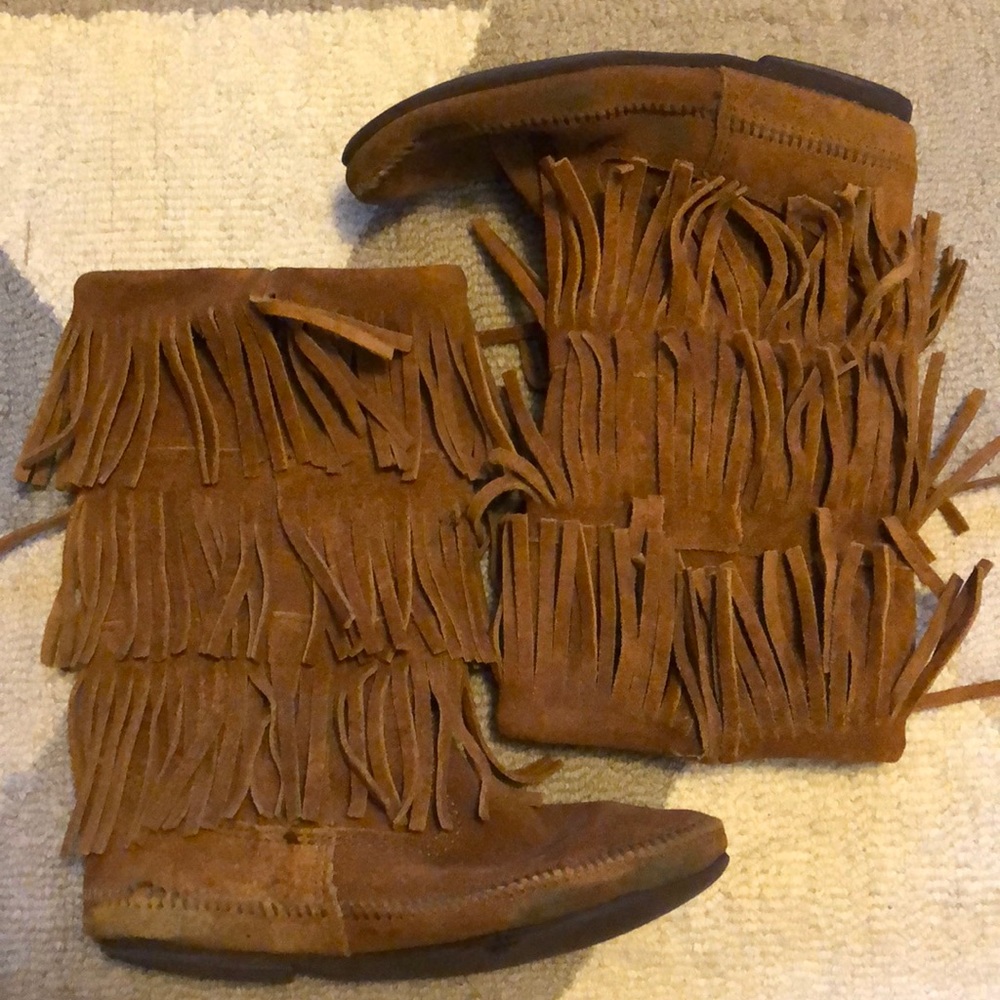 Suede fringe boots